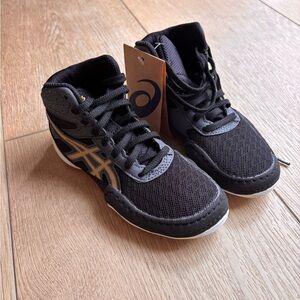 Little Kids ASICS Wrestling Shoes sizes 12 and size 13